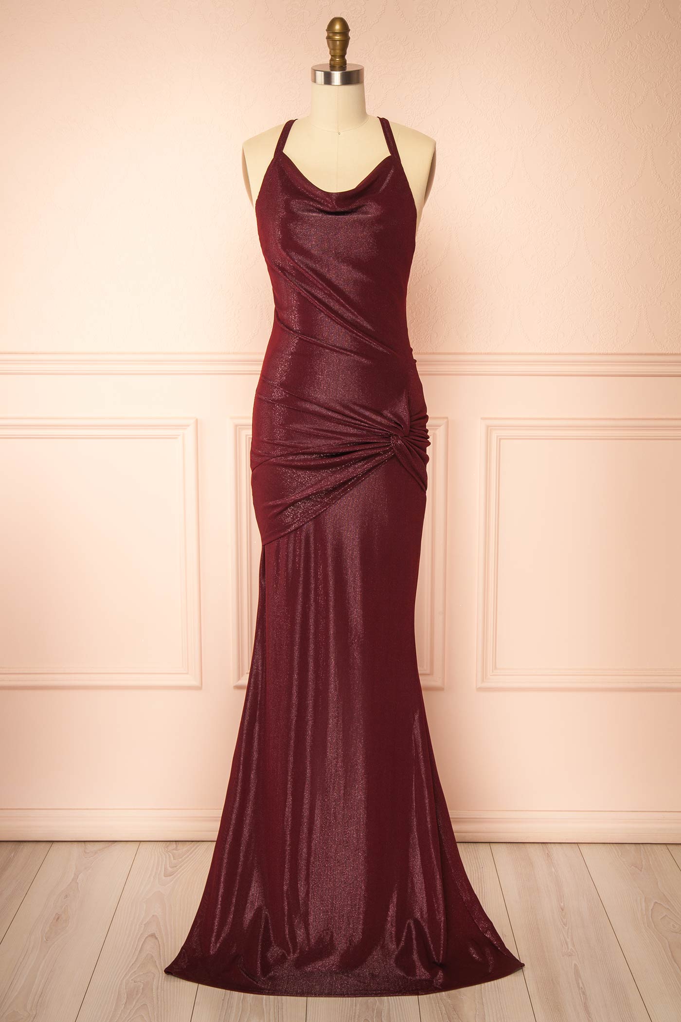 Siham Bourgogne | Robe Maxi Scintillante à Dos Ouvert