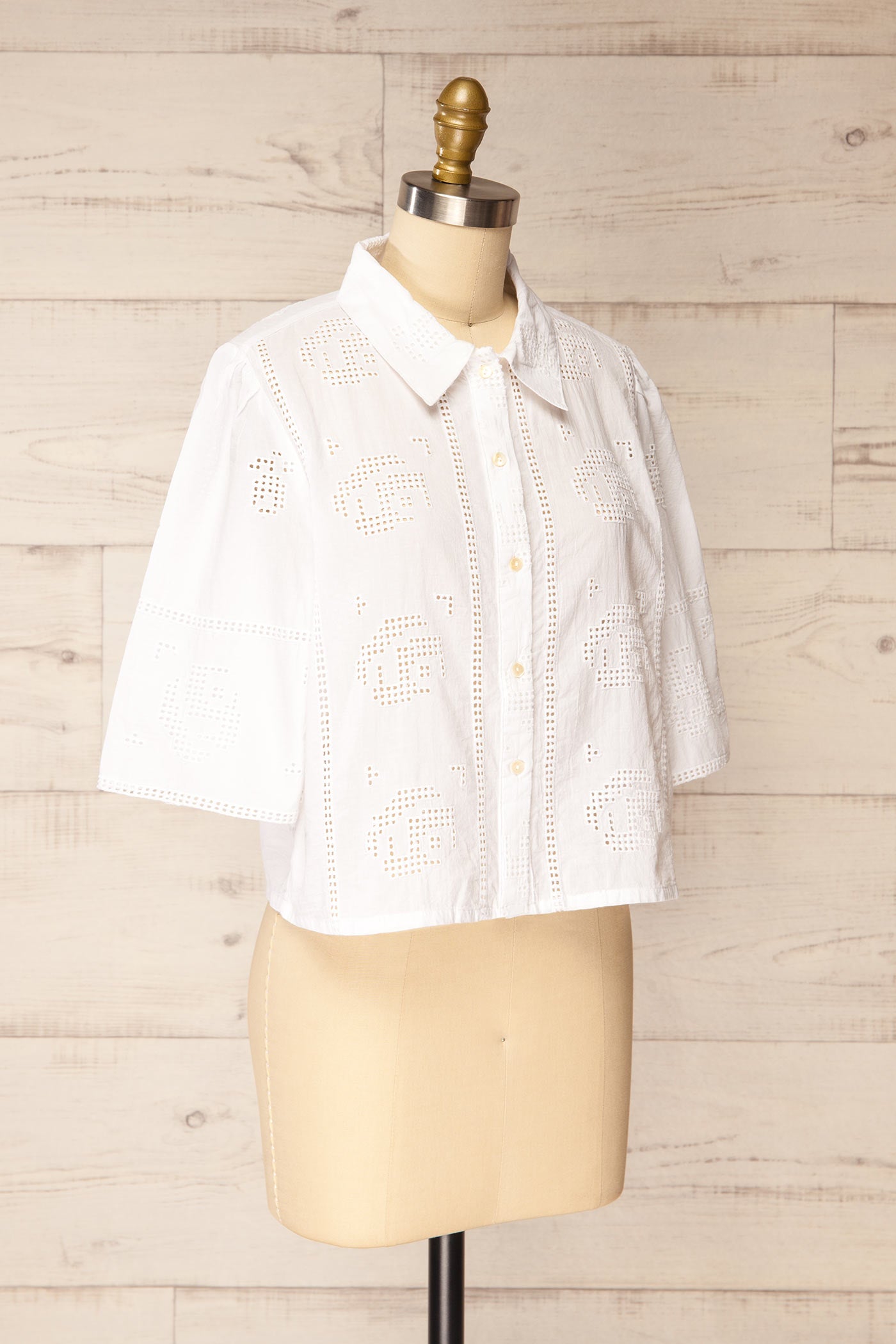 Sideview Sihori White Cropped Shirt with Openwork Embroidery at la petite garçonne