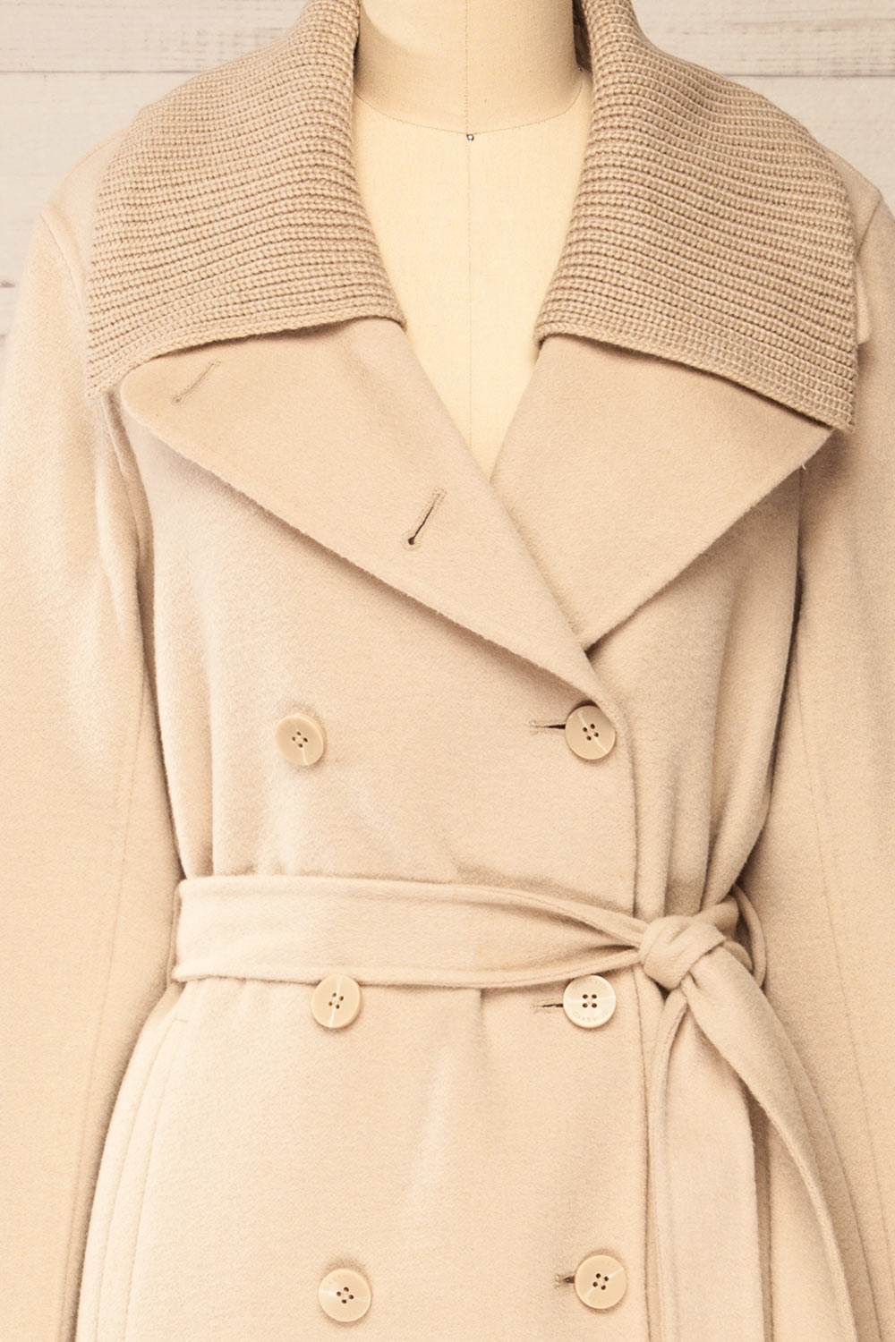 Strasbourg Long Beige Wool Coat w/ Belt | La petite garçonne front close-up