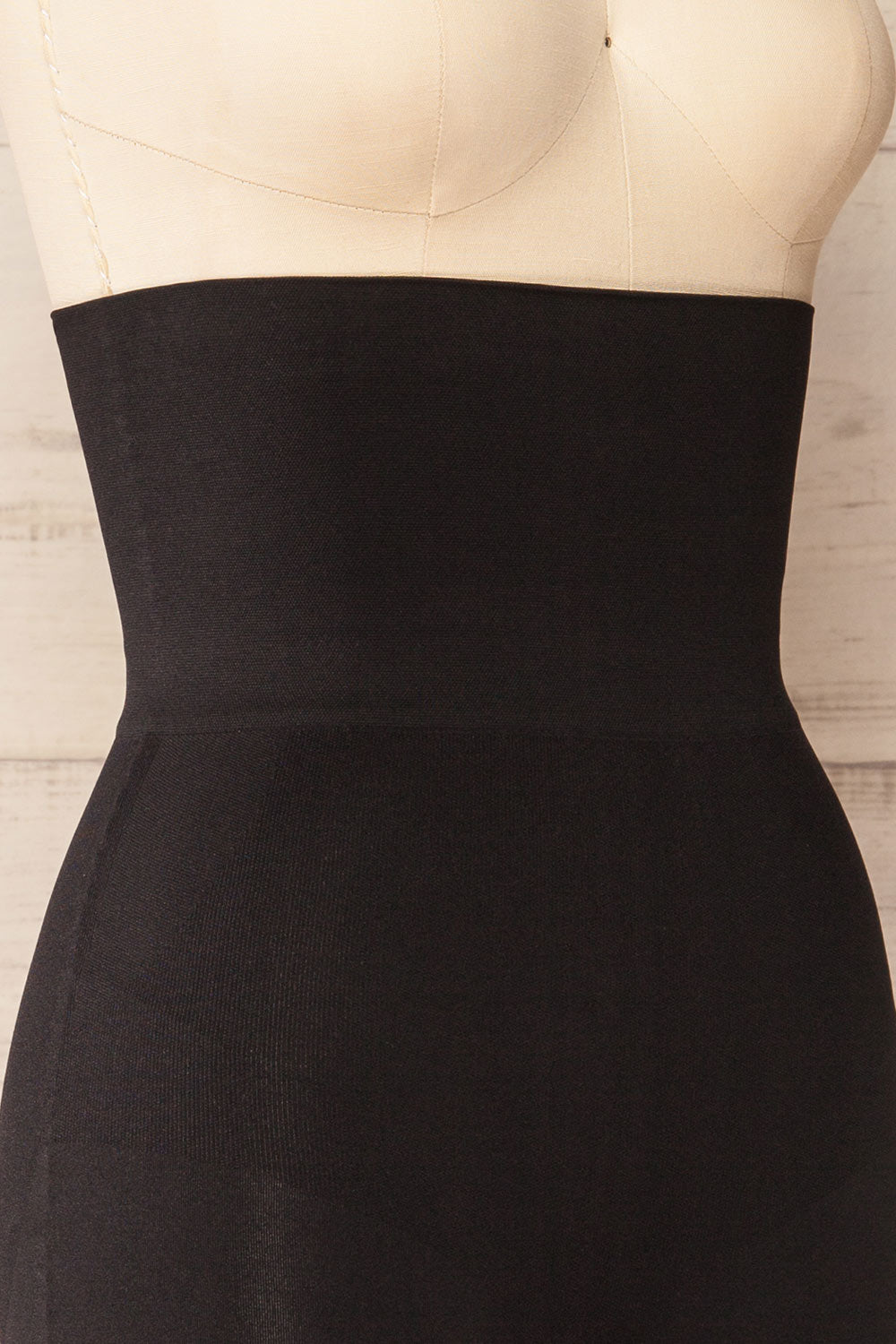 Talavera Black Shapewear Shorts | La petite garçonne side close-up