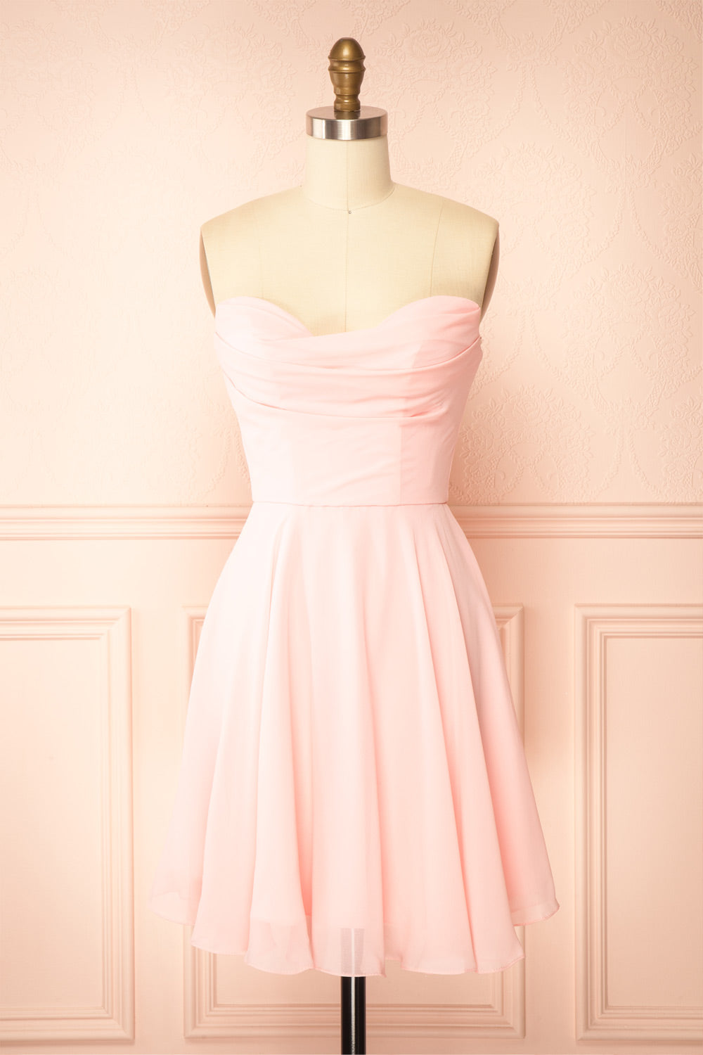 Tamy Pink Short Chiffon Dress With Sweetheart Neckline | Boutique 1861 Tamy Pink Short Chiffon Dress With Sweetheart Neckline | Boutique 1861