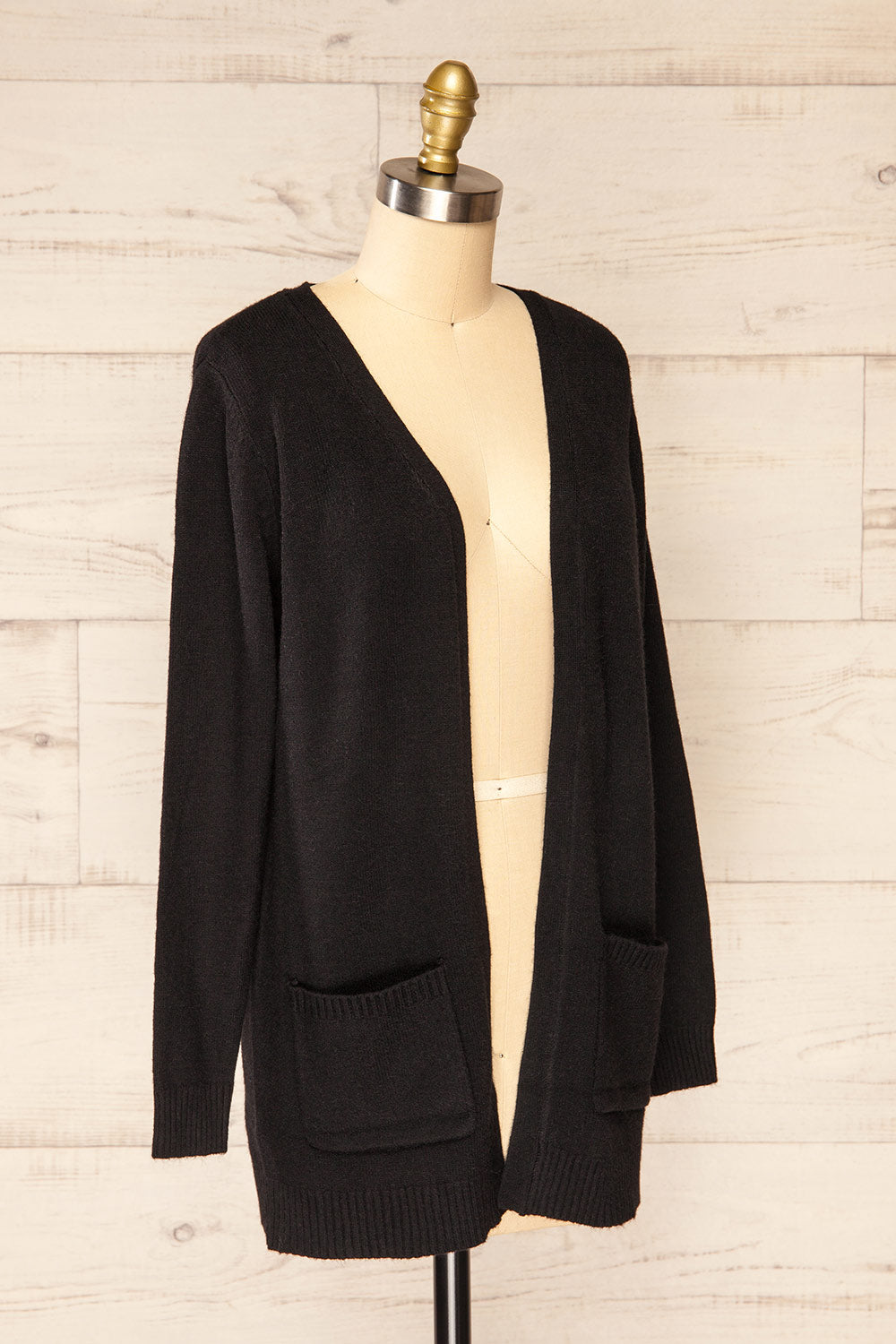 Tarawa Black Soft Cardigan w/ Pockets | La petite garçonne