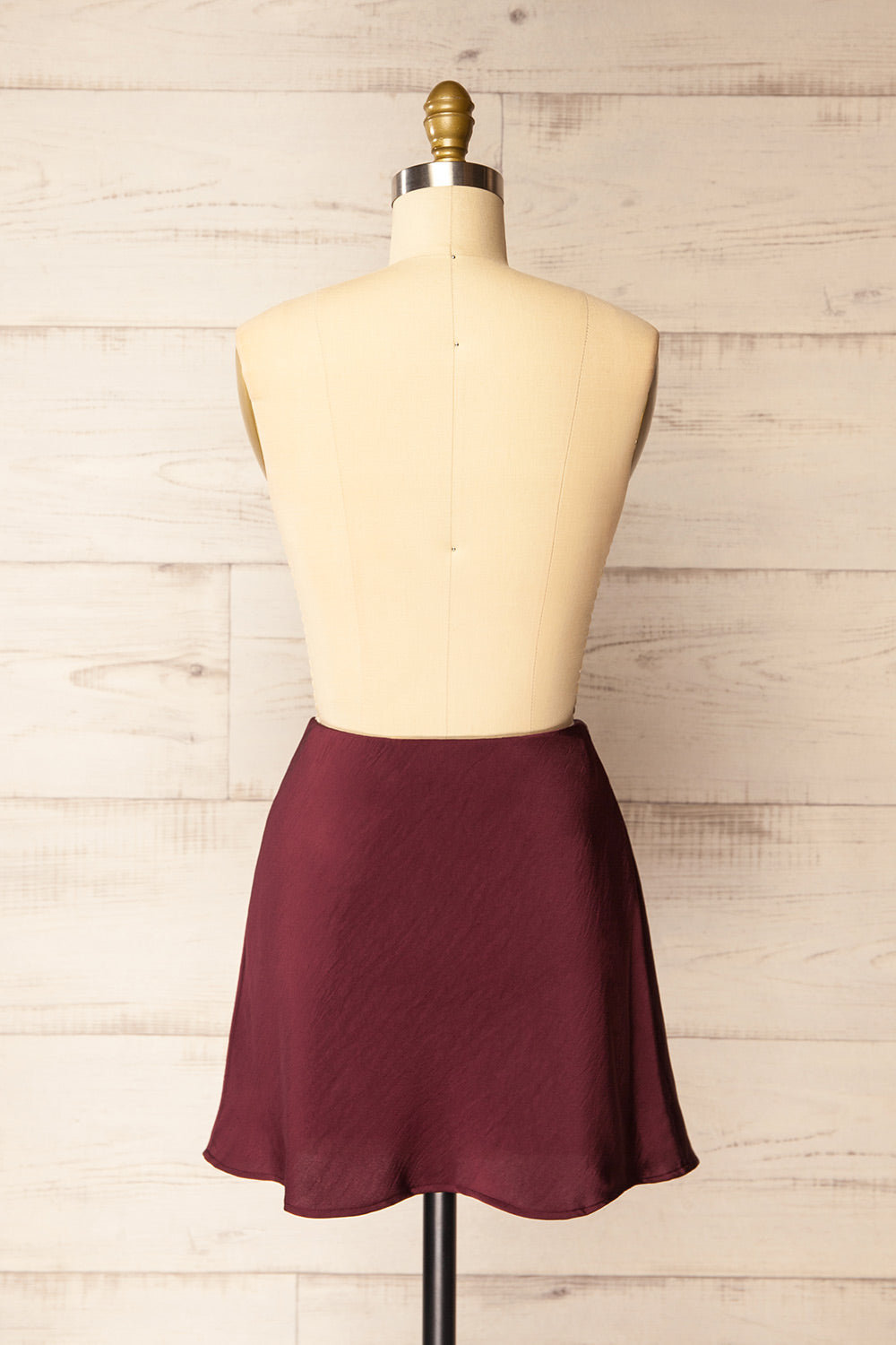 Tesselle Short Burgundy Satin Skirt | La petite garçonne back view