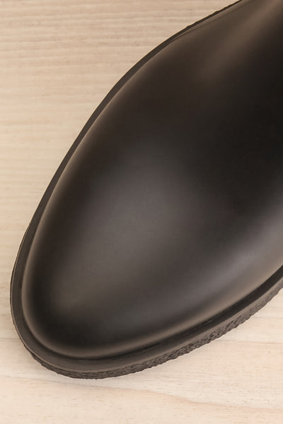 Thornbury Black Matte Ankle Rain Boots | La petite garçonne flat close-up