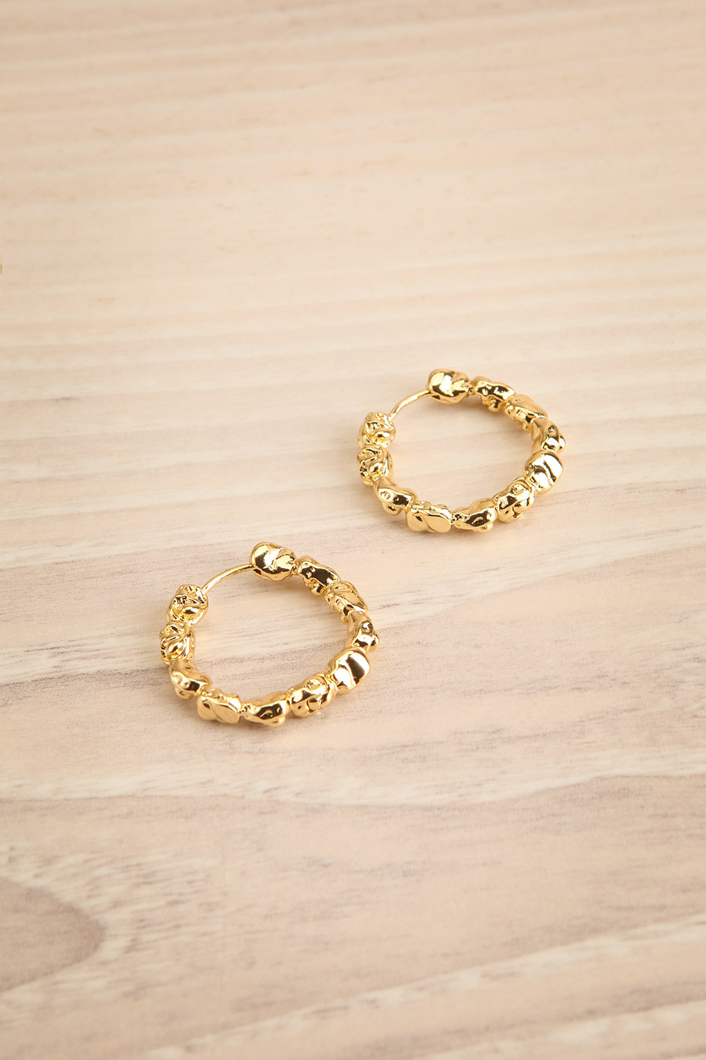 Tides Gold Textured Hoop Earrings Gold-Plated | La petite garçonne view
