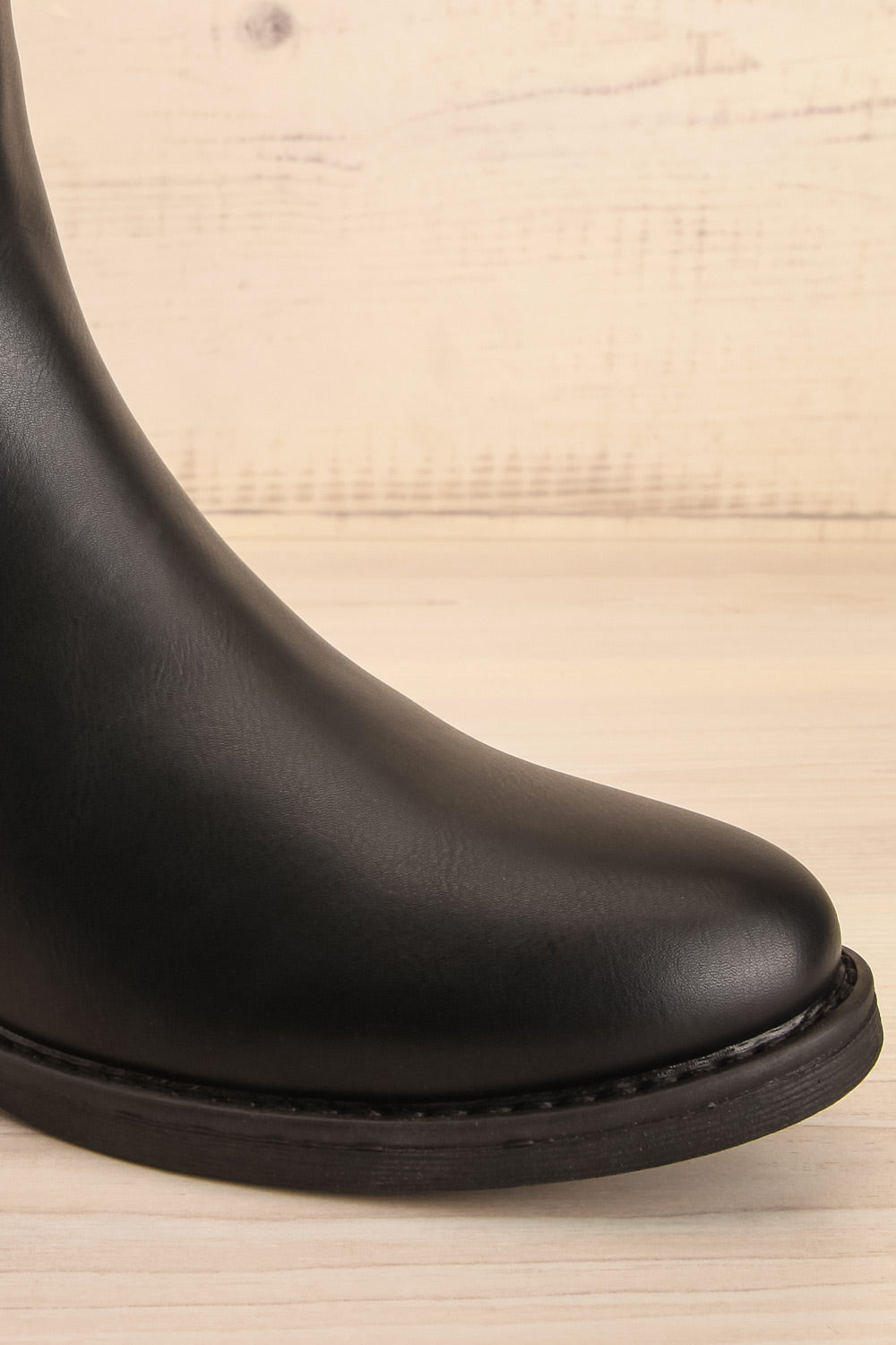 Tucson Chelsea Black Boots | La petite garçonne side