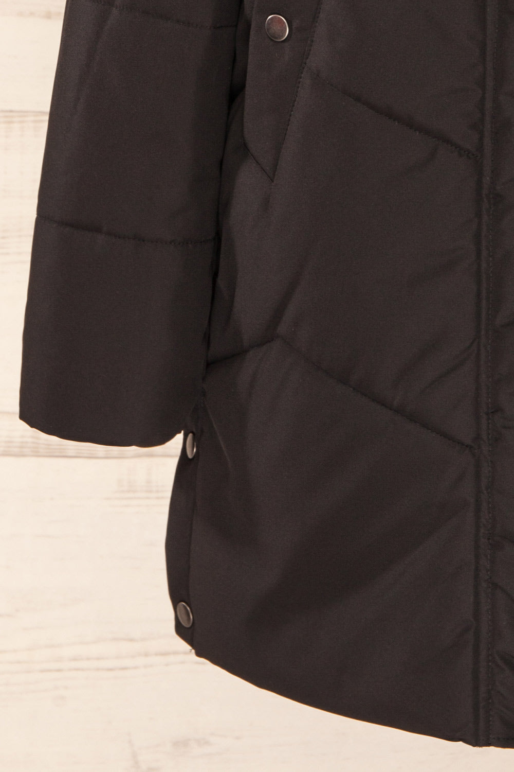 Tuvalu Black Quilted Coat w/ Side Vents | La petite garçonne sleeve