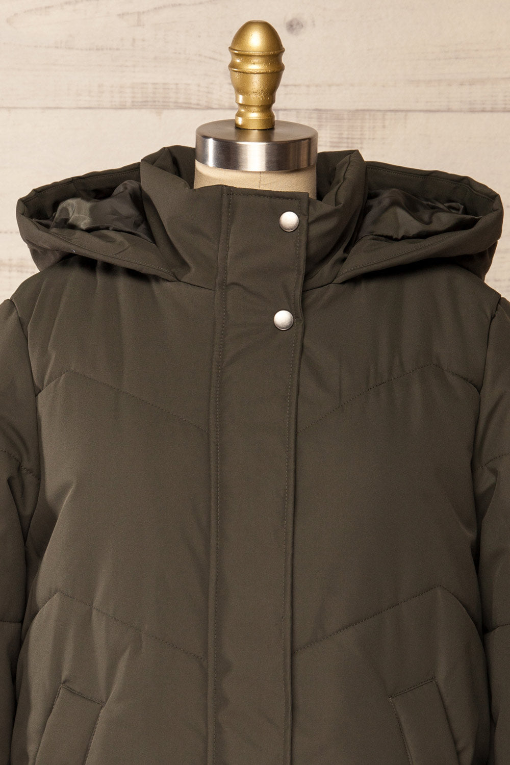 Tuvalu Khaki Quilted Coat w/ Side Vents | La petite garçonne front close-up