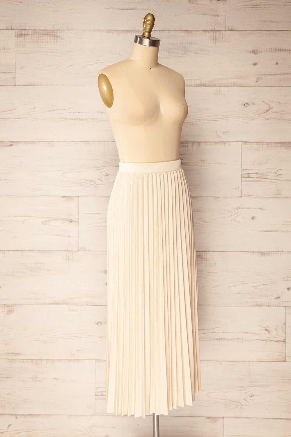 Vaduz Beige Pleated Maxi Skirt | La petite garçonne side view