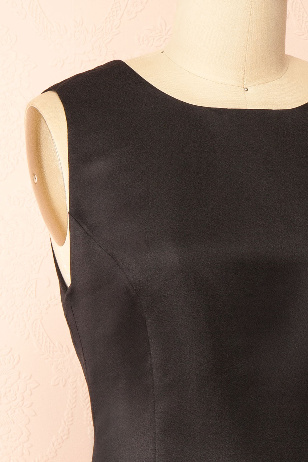 Vaspera Short Black Dress with Open Back | side view