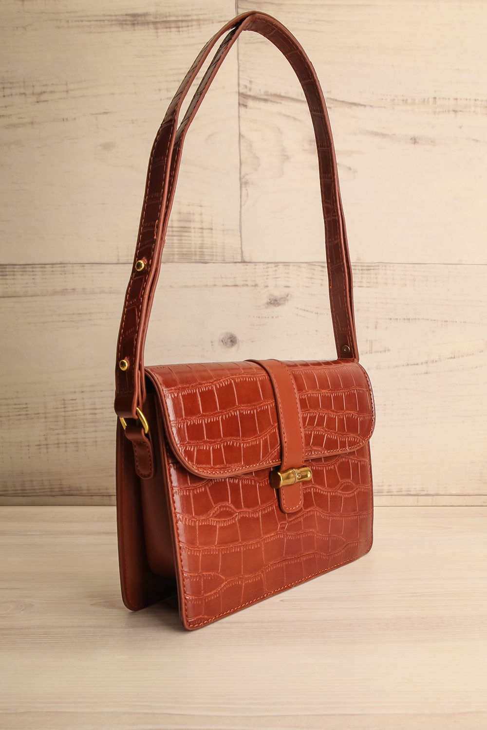 Vicky Caramel Faux Croc Leather Bag | La petite garçonne side view