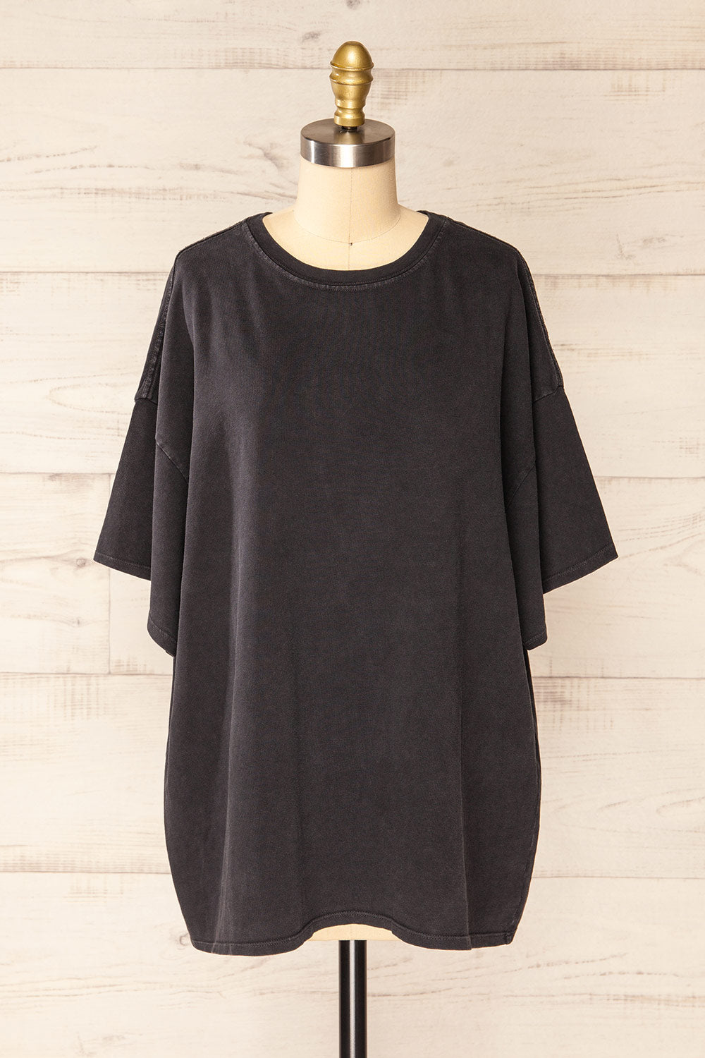 Viedma Black Oversized Faded Look T-Shirt | La petite garçonne front view