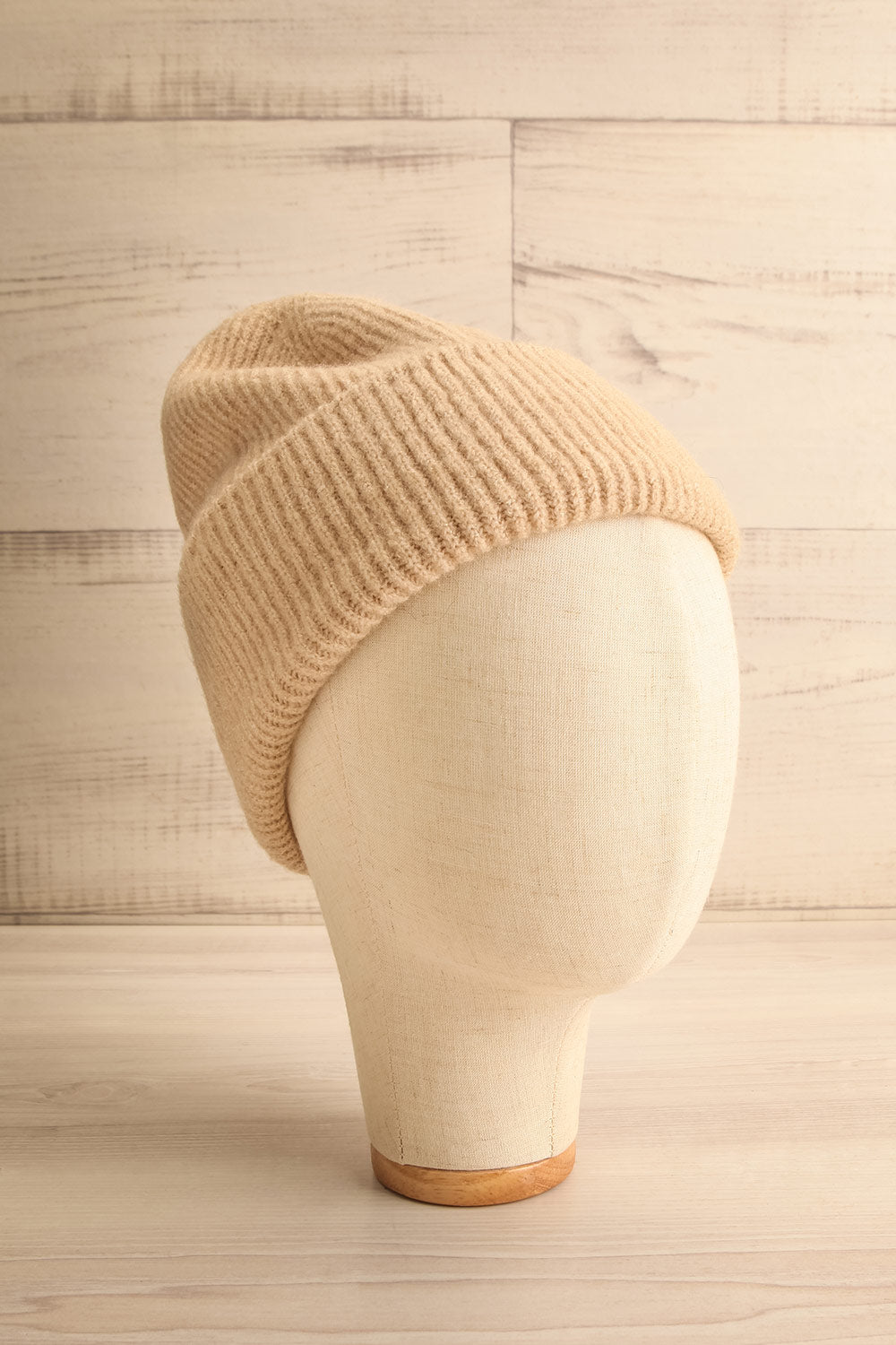Vinne Beige Rib Knit Beanie La petite garçonne