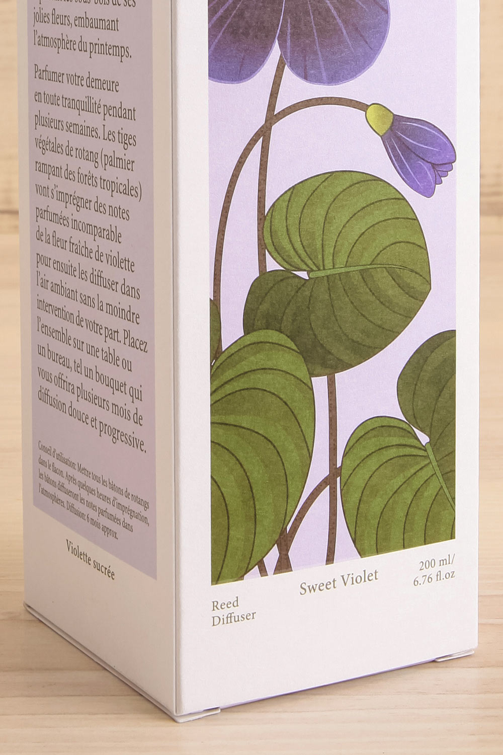Sweet Violet Reed Diffuser by Theorie Botanique | Maison garçonne box close-up
