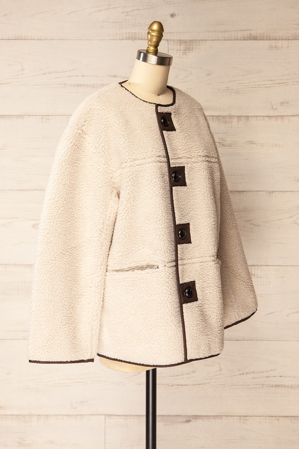 Vista Reversible Faux Leather Loose Jacket | La petite garçonne side view