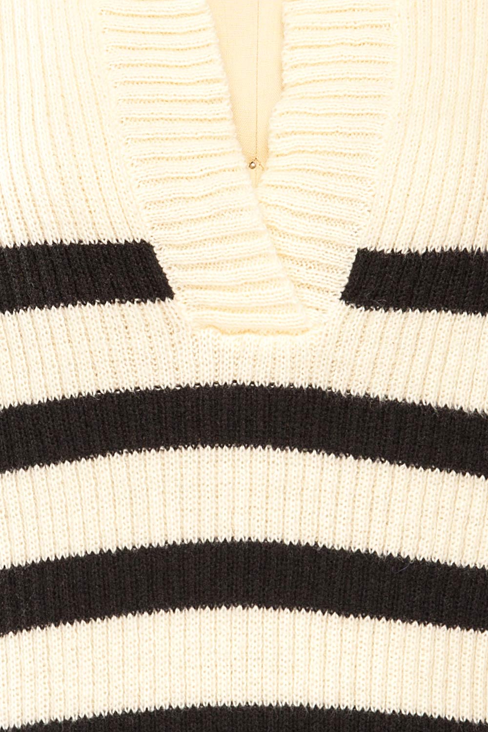 Wokingham | Ivory Knit Sweater w/ Black Stripes | La petite garçonne fabric