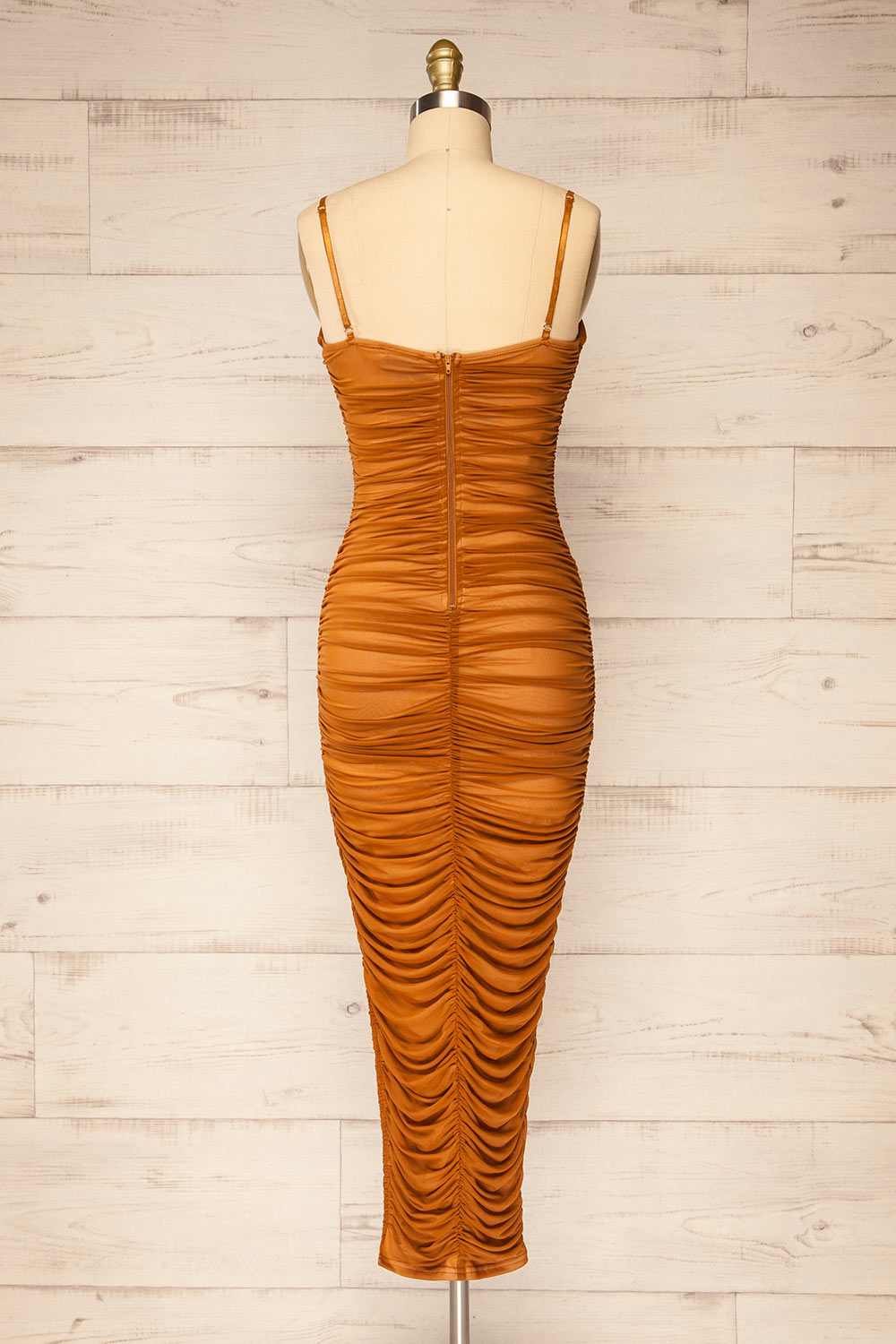 Yurtof Caramel Fitted Ruched Midi Dress | La petite garçonne back view