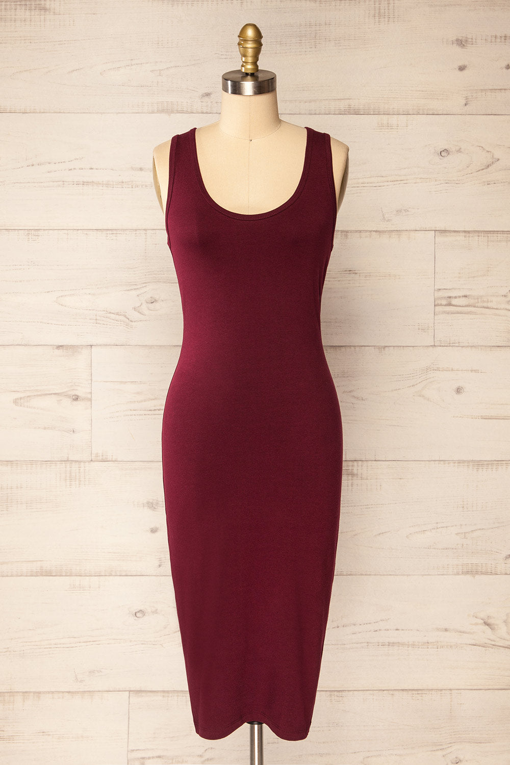 Zadar Burgundy Sleeveless Midi Dress | La petite garçonne front view