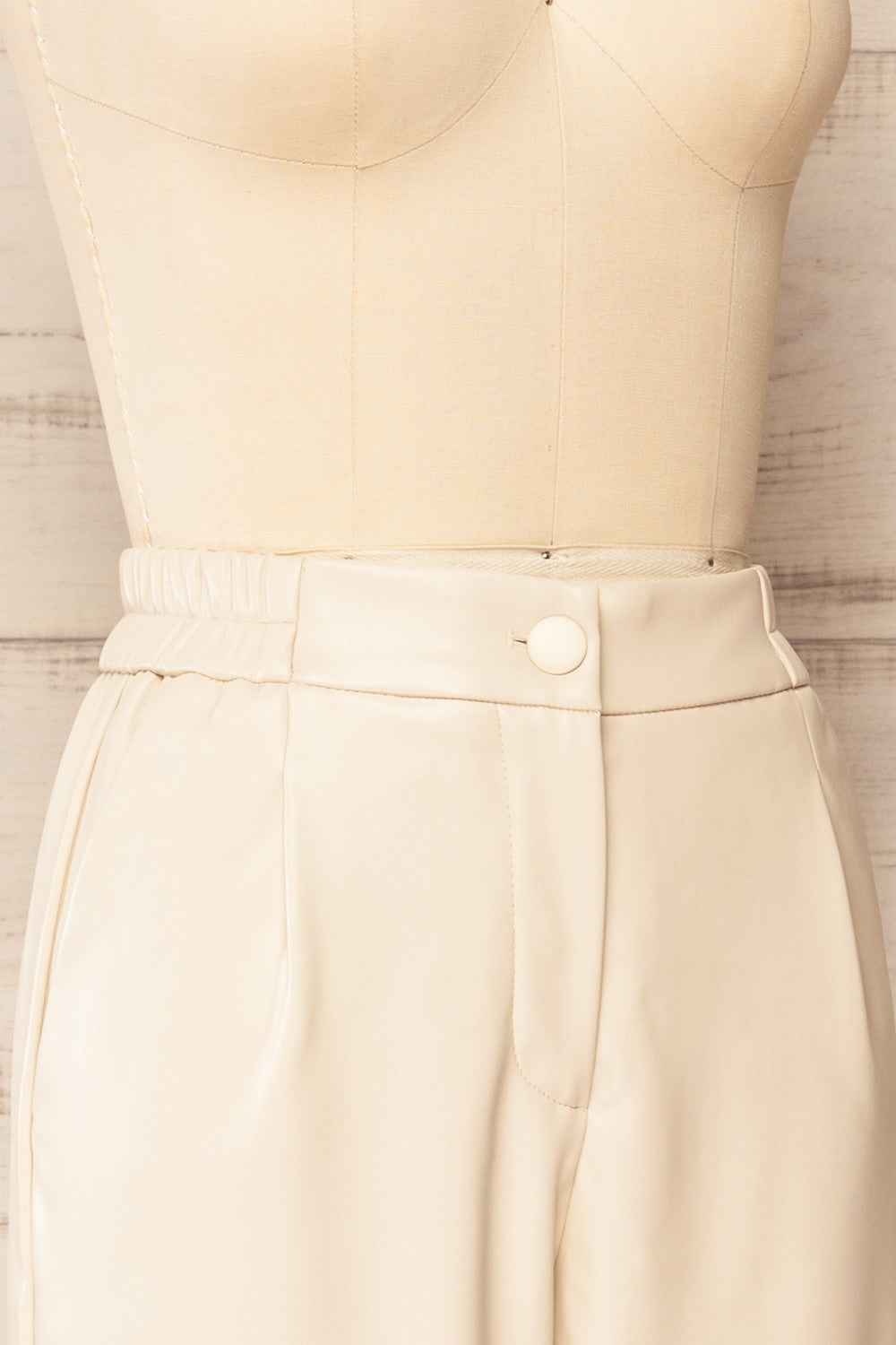 Zander Beige Faux-Leather Pants | La petite garçonne side