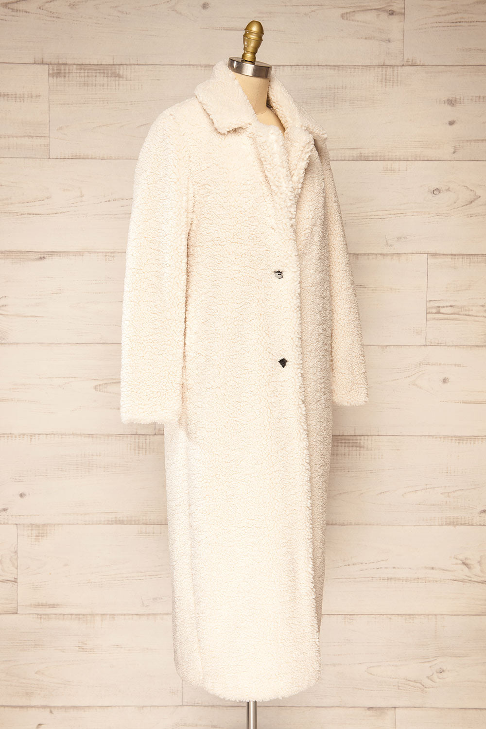 Zaria Long Ivory Sherpa Coat | La petite garçonne side view