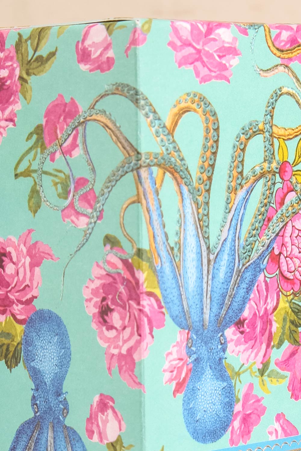 20,000 Flowers Under The Sea Handcreme | La petite garçonne box close-up