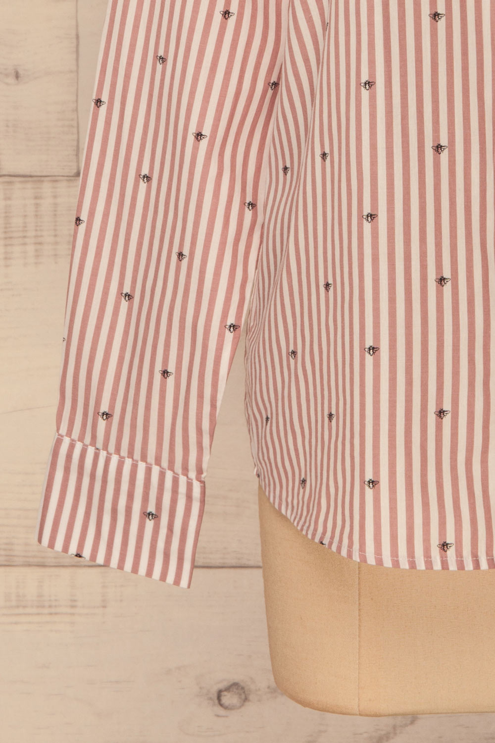 Abolens Lilac & White Shirt with Bees Pattern | La Petite Garçonne 7