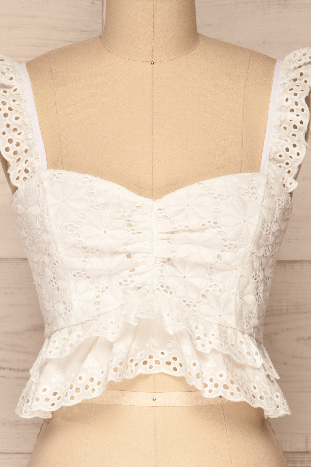Aguamasa White Lace Ruffled Crop Top | La Petite Garçonne 2