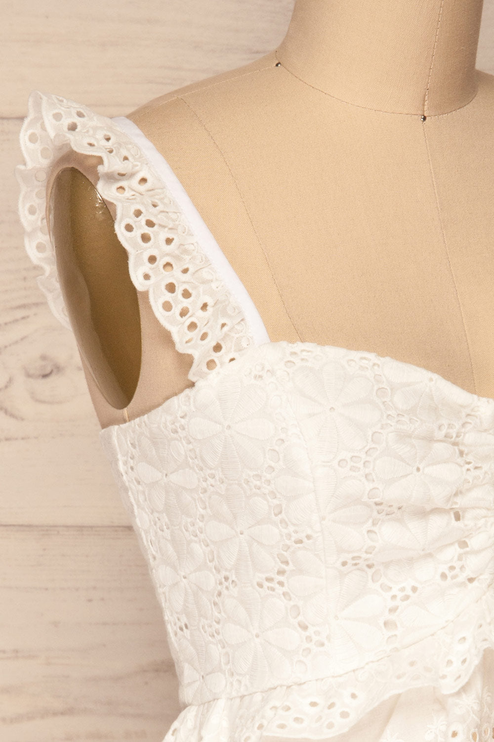 Aguamasa White Lace Ruffled Crop Top | La Petite Garçonne 4