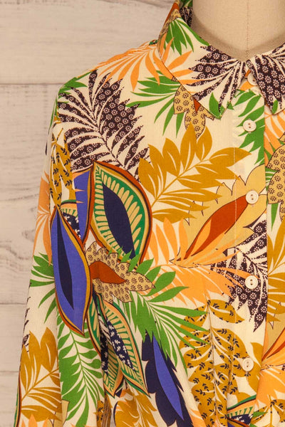 Alcamo Tropical Shirt Collar Knot Crop Top | La petite garçonne front close-up