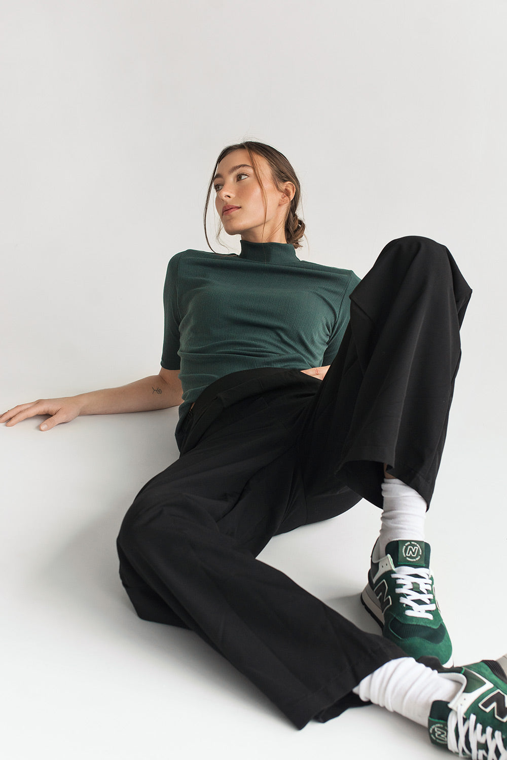 EMIIRA VERT/GREEN on model