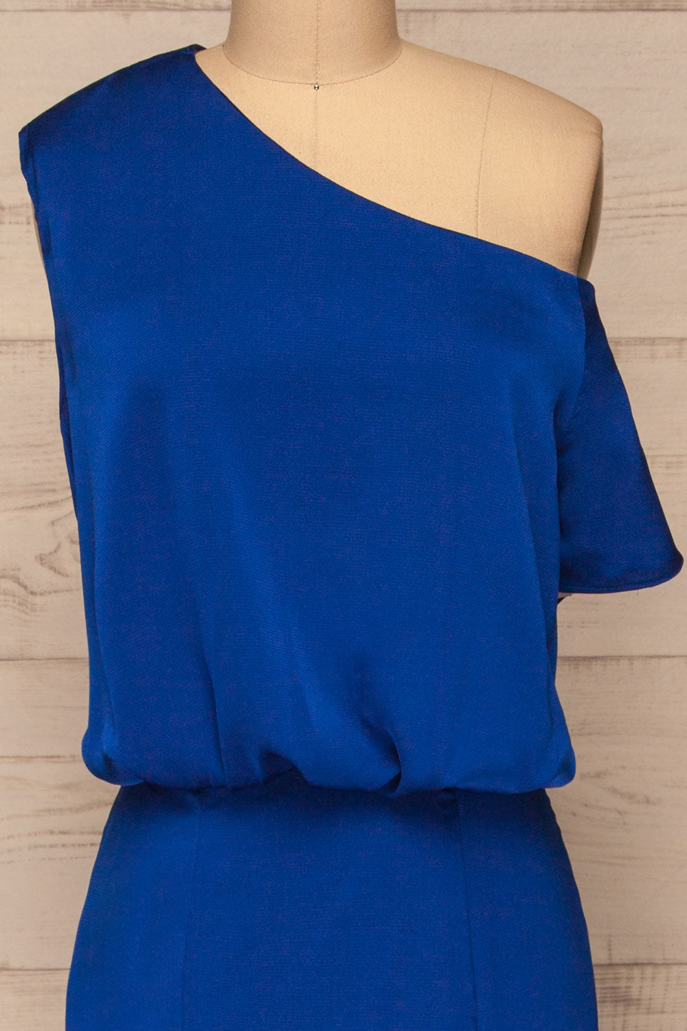 Ardee Marine Blue Satin Gown | Robe | La Petite Garçonne front close-up