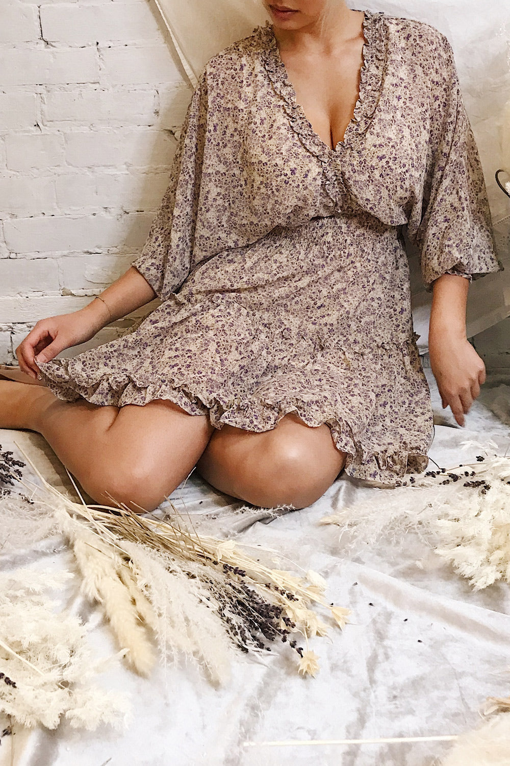 Artem Red Long Sleeve V-Neck Floral Dress | Boutique 1861 variante