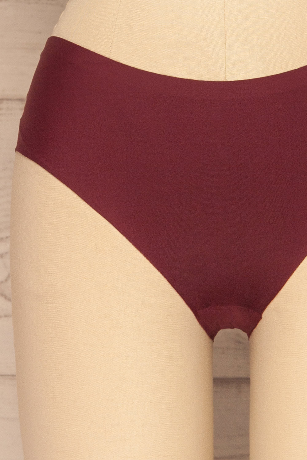 Astris Burgundy Seamless Underwear | La petite garçonne front close-up