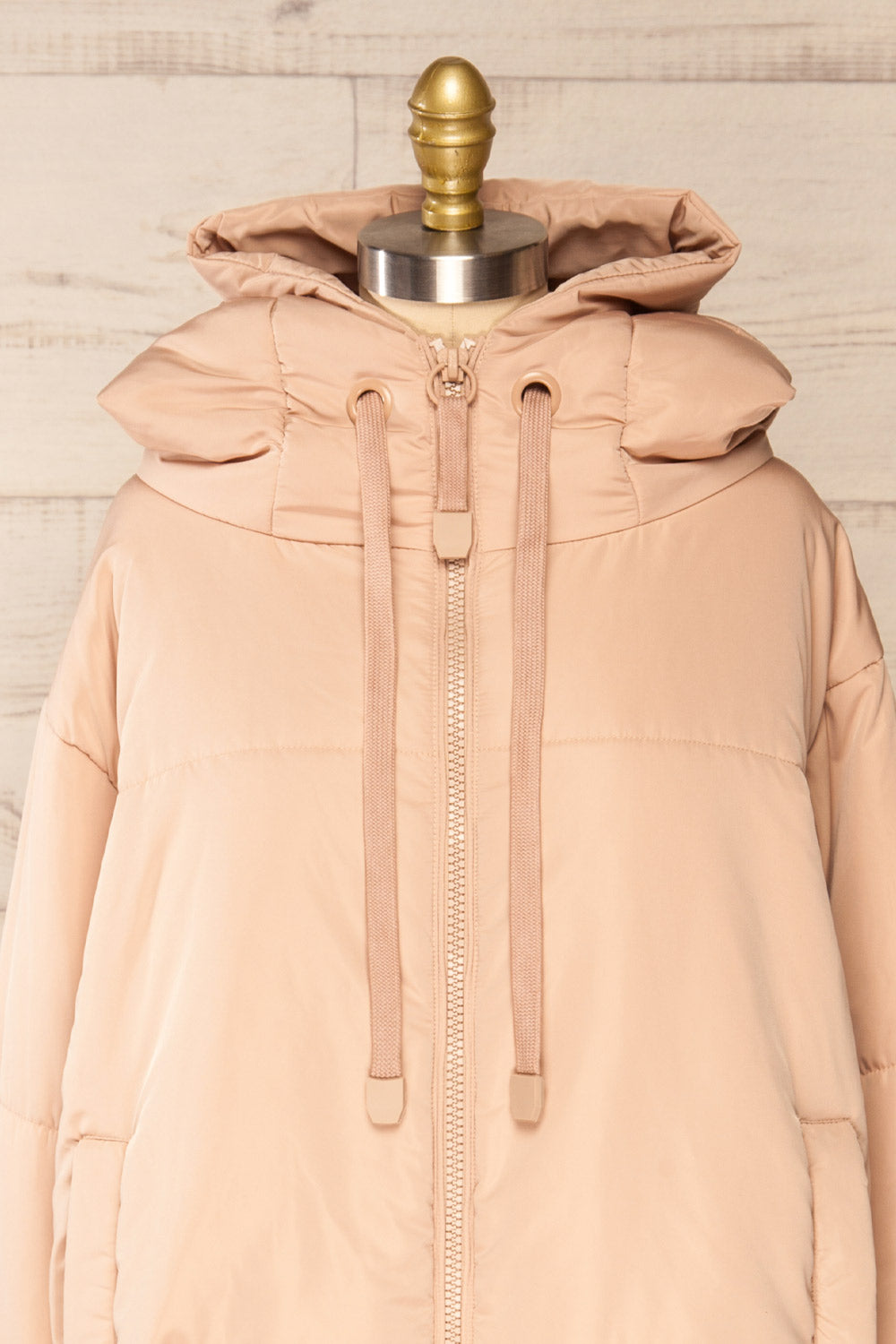 Bachillero Beige Hooded Puffer Jacket | La petite garçonne front close-up