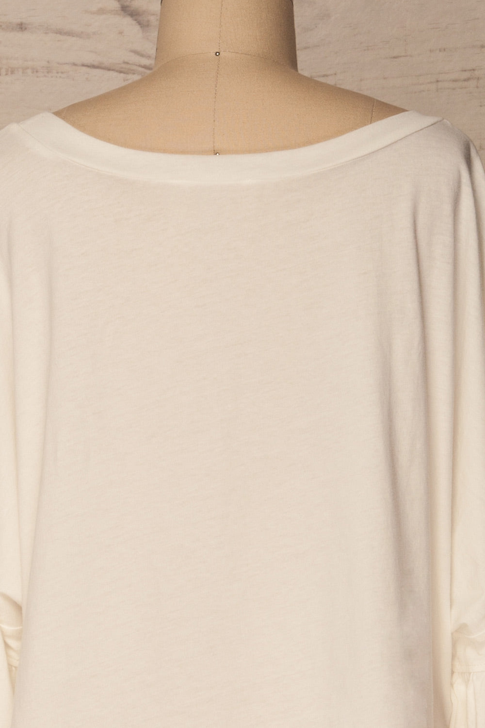 Beito Snow White Oversized Crop Top | La Petite Garçonne 6