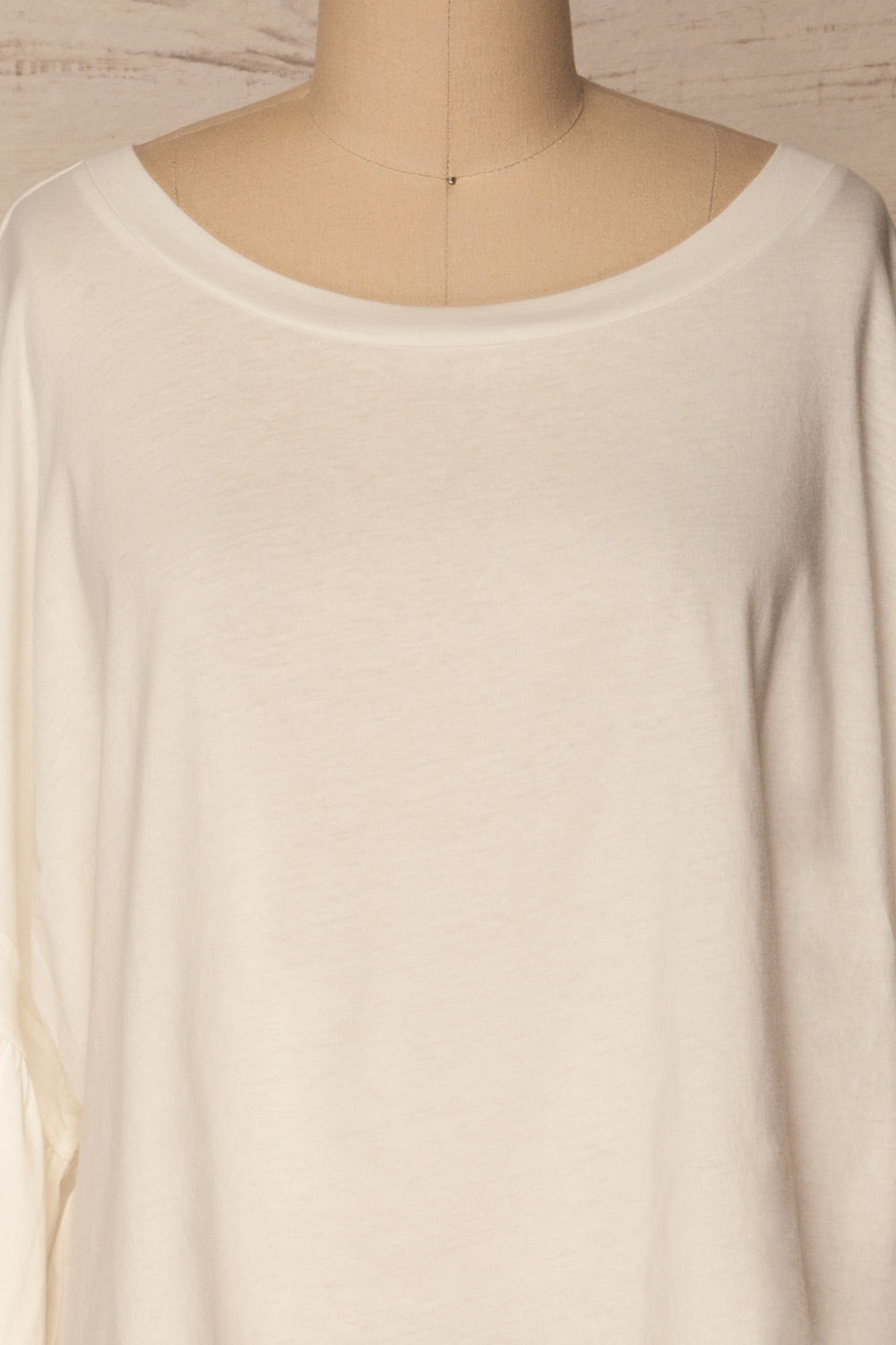 Beito Snow White Oversized Crop Top | La Petite Garçonne 2