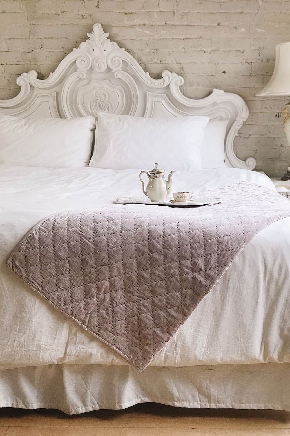 Cigalpa Grey Quilted Velvet Blanket | La petite garçonne lifestyle