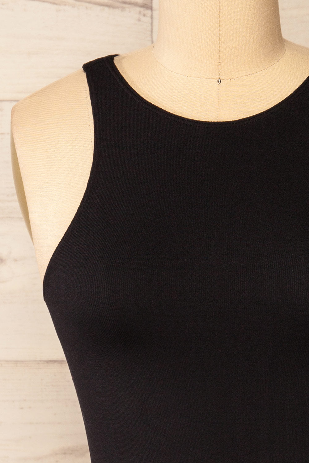 Boath Black Round Neck Cami | La petite garçonne front close-up
