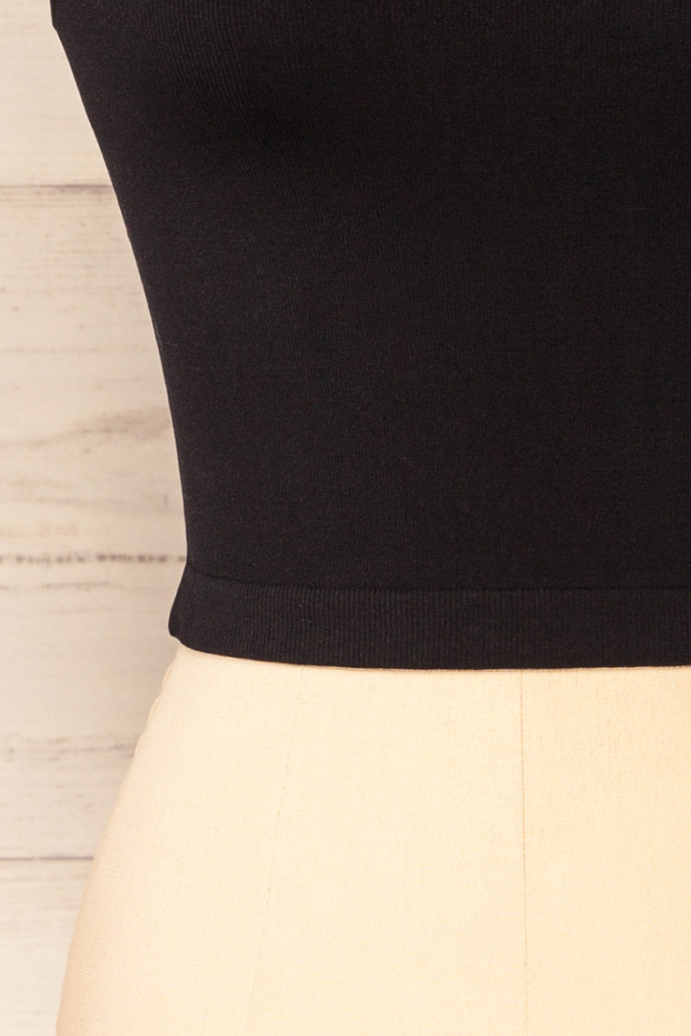 Boath Black Round Neck Cami | La petite garçonne bottom