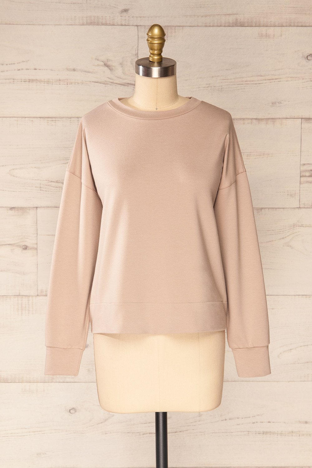 Boxy Taupe Crewneck Sweater | La petite garçonne plus