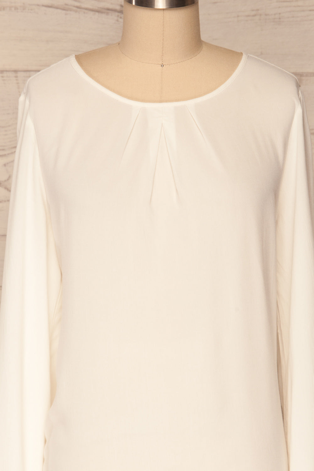 Brienza White Long Sleeved Blouse | FONT CLOSE UP | La Petite Garçonne