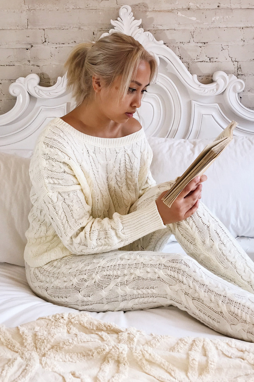 Set Demmeldalen Knitted Lounge Set | La petite garçonne on model