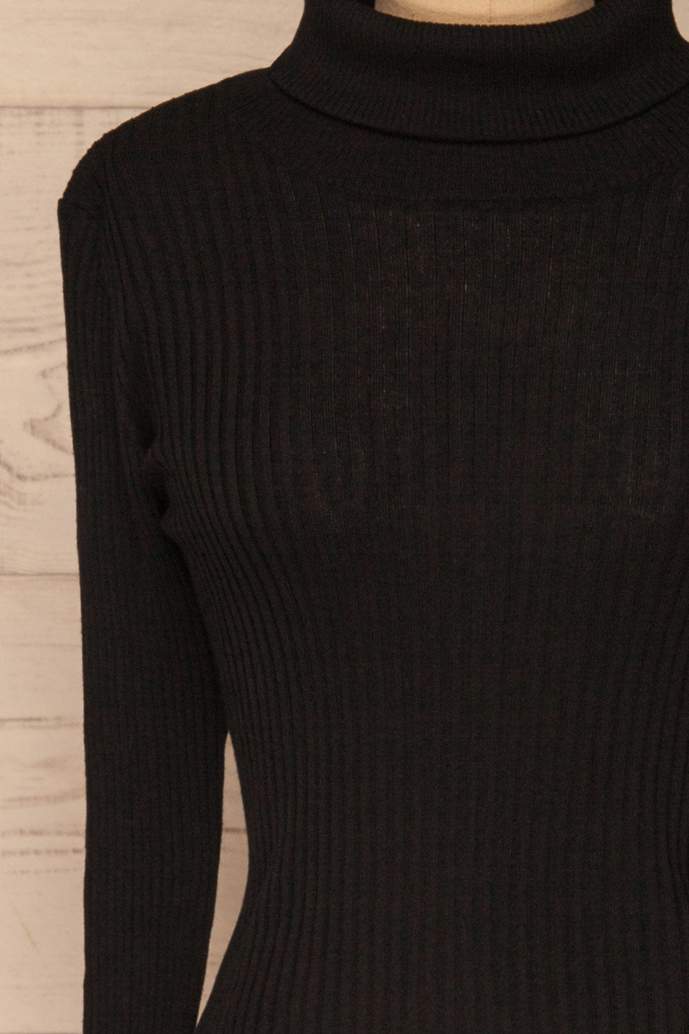 Calcitante Black Long Sleeve Turtleneck Top | La petite garçonne front close-up