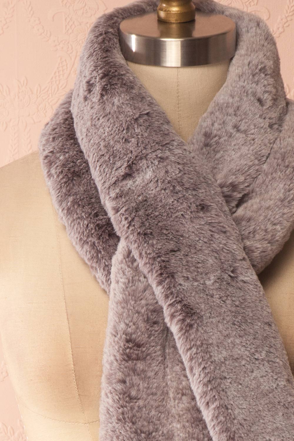 Calor Gris Grey Faux-Fur Stole | Boutique 1861 7
