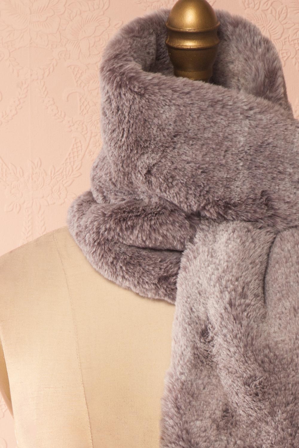 Calor Gris Grey Faux-Fur Stole | Boutique 1861 5