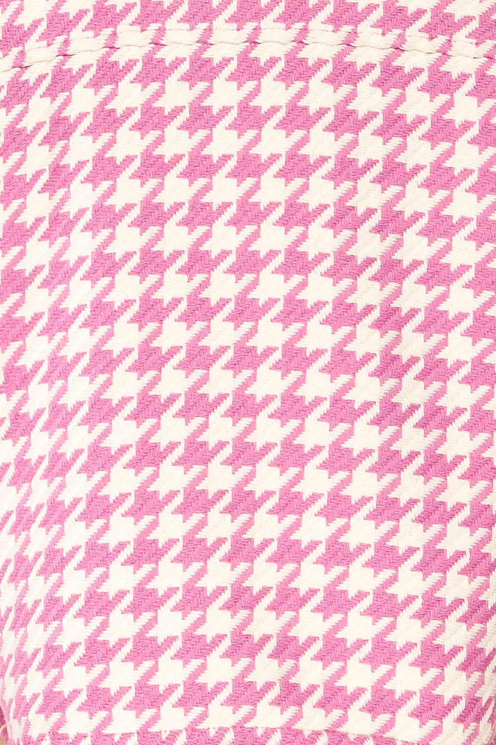 Caltagirone Cropped Pink Houndstooth Shacket | La petite garçonne texture