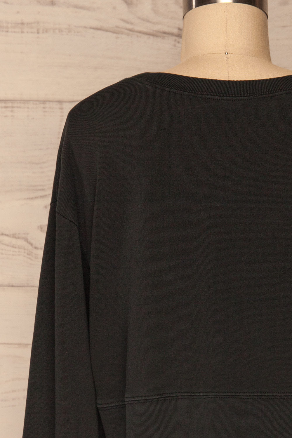Cangil Black Long Sleeved Crop Top | BACK CLOSE UP | La Petite Garçonne