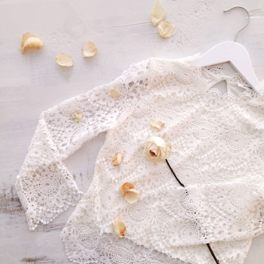 Judy-Ann - White lace top 9