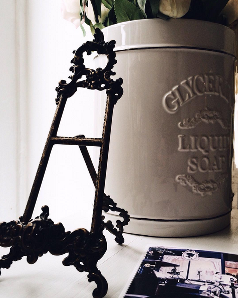 Chevalet Rococo - Antique golden decorative stand 6