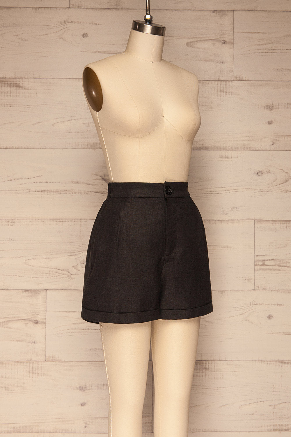 Capzol Pepper Black High Waist Shorts | La petite garçonne side view